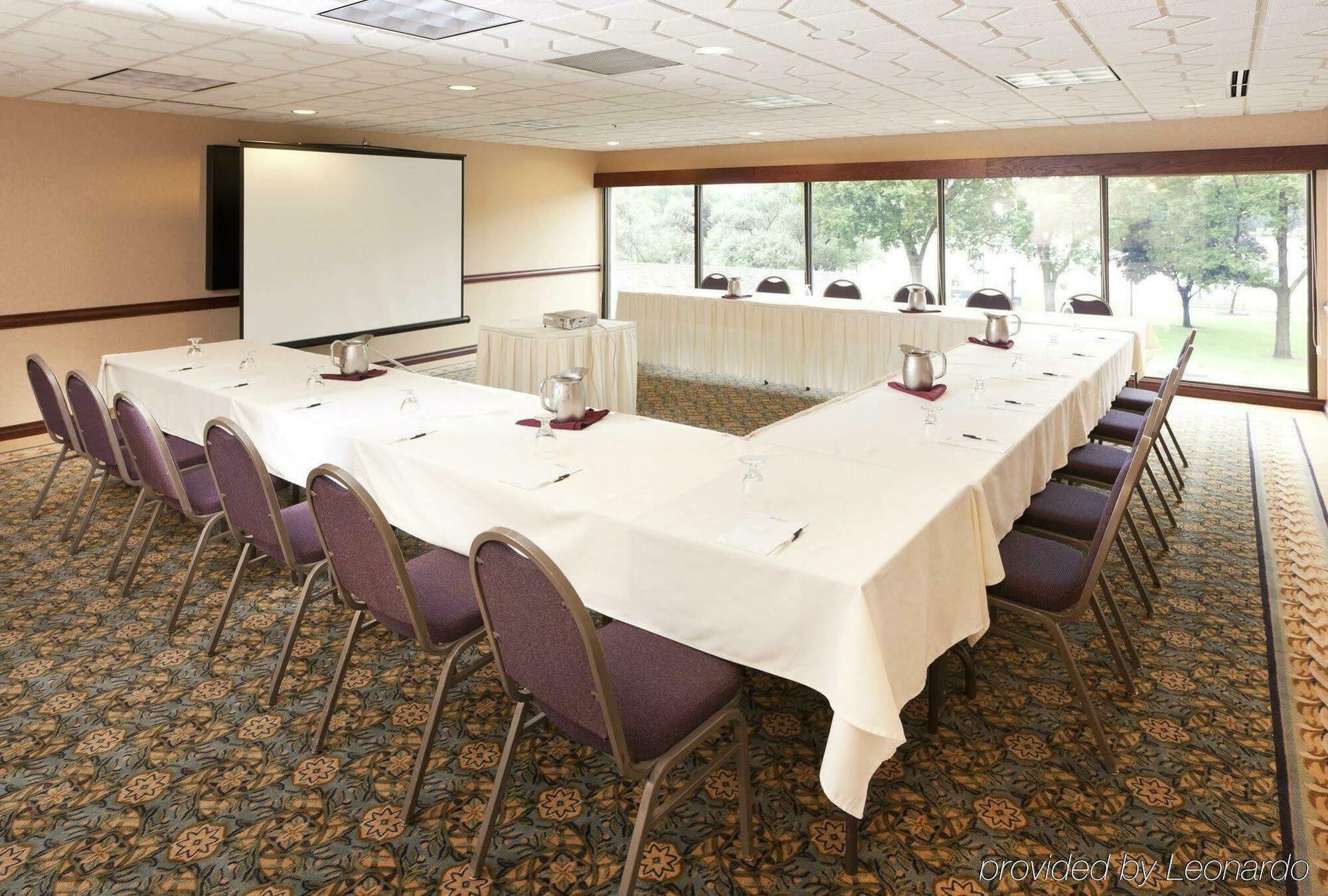 Radisson Hotel 4*